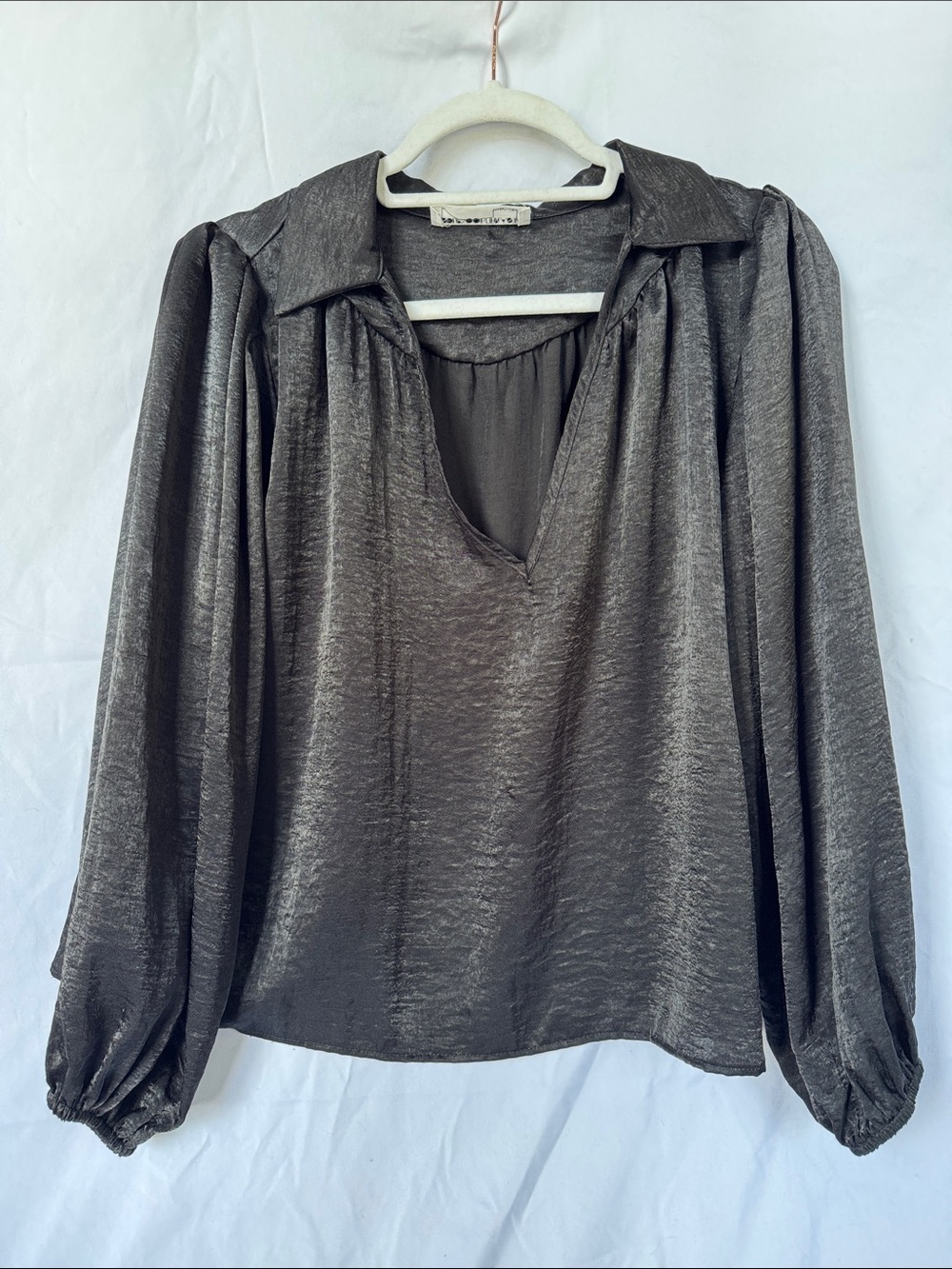 Black V-Neck Long Sleeve Blouse